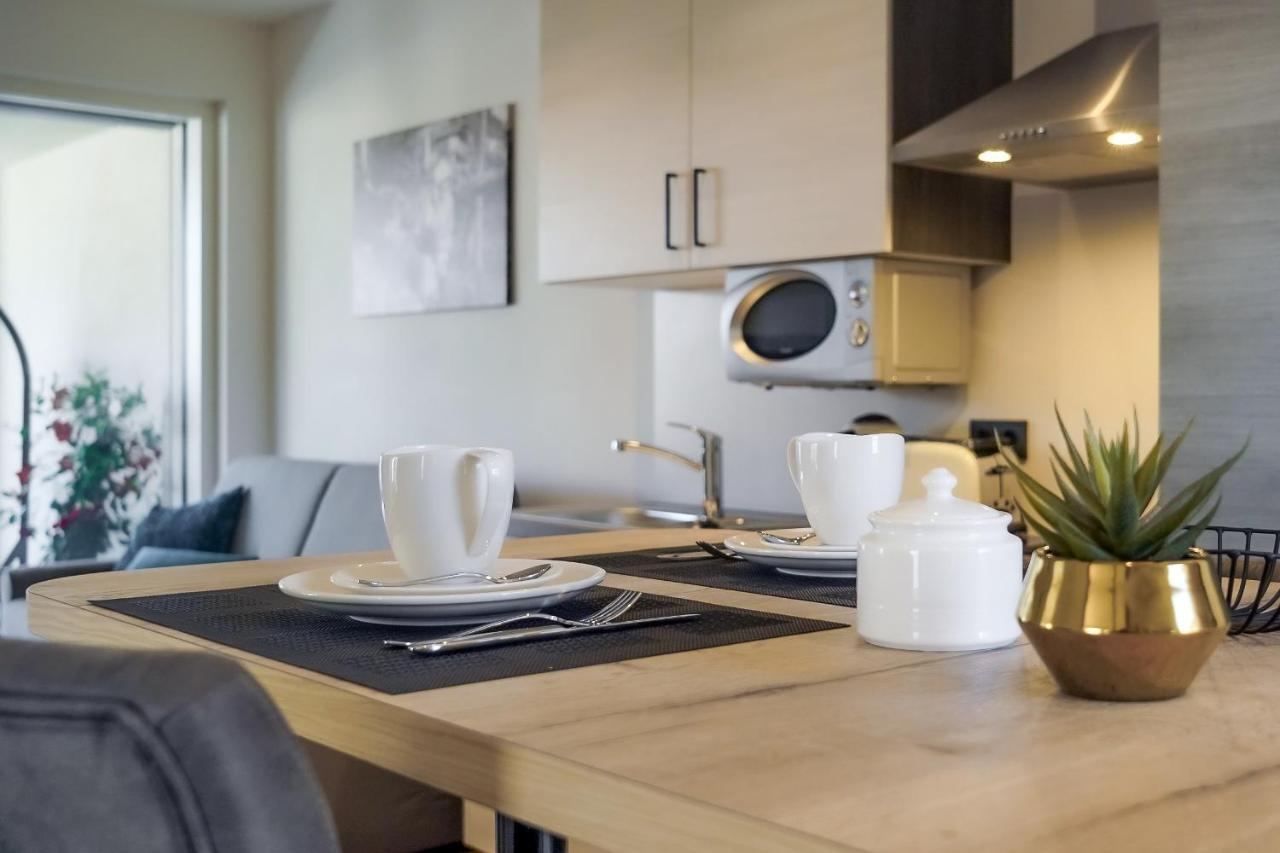 Justina 7 Apartments San Paolo  ภายนอก รูปภาพ