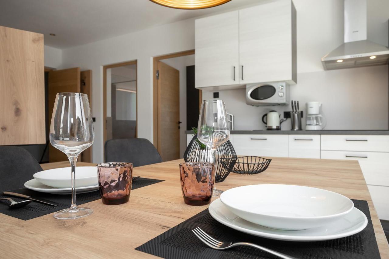 Justina 7 Apartments San Paolo  ภายนอก รูปภาพ