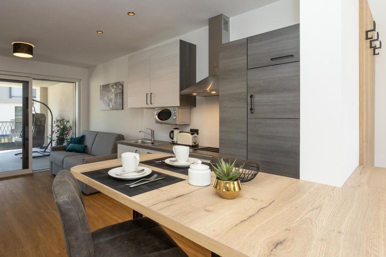 Justina 7 Apartments San Paolo  ภายนอก รูปภาพ